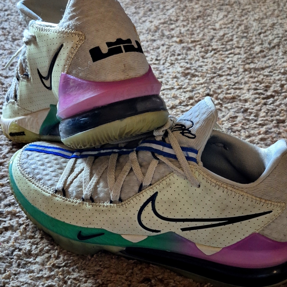 Nike LeBron 17 lows glow in the dark